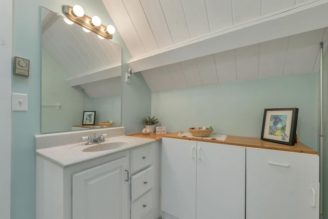 17 Apple Road, Sanbornton, NH 03269