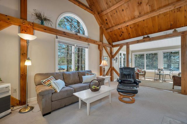 17 Apple Road, Sanbornton, NH 03269