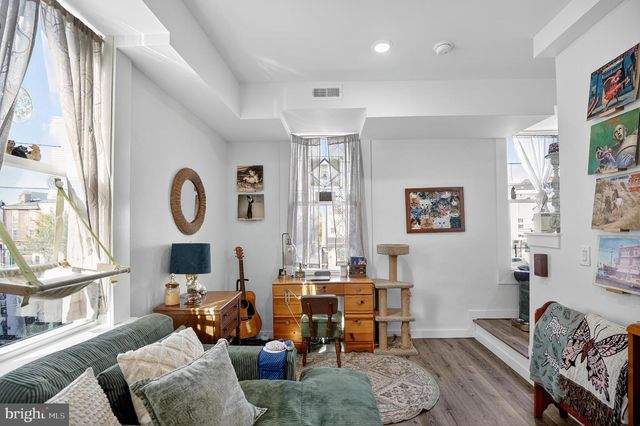 240-42 E GIRARD AVE, Philadelphia, PA 19125