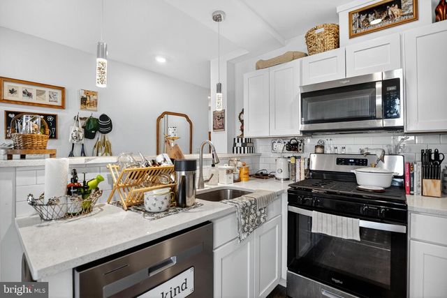 240-42 E GIRARD AVE, Philadelphia, PA 19125