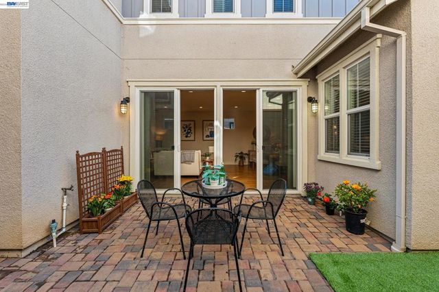 415 Dewitt Ln, Alameda, CA 94501