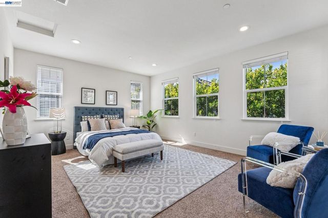415 Dewitt Ln, Alameda, CA 94501