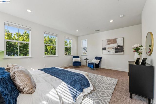 415 Dewitt Ln, Alameda, CA 94501