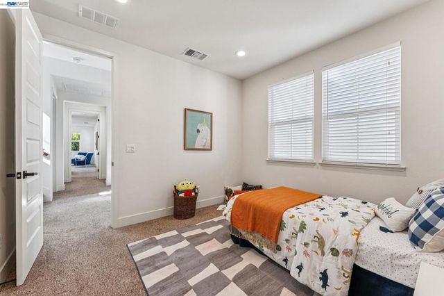 415 Dewitt Ln, Alameda, CA 94501