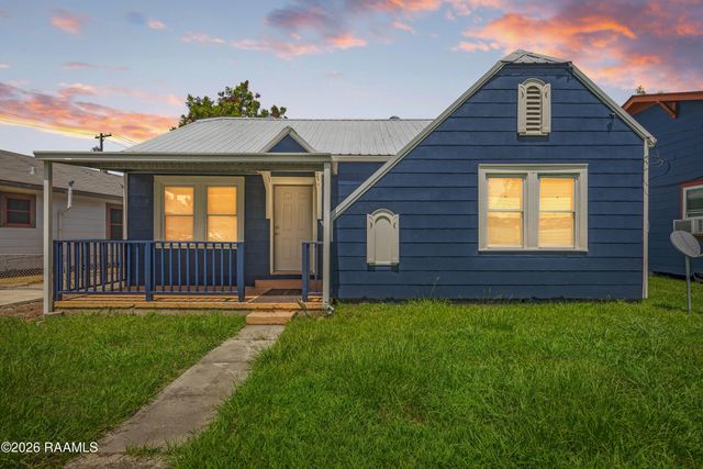 834 W Saint Peter Street, New Iberia, LA 70560
