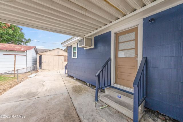 834 W Saint Peter Street, New Iberia, LA 70560
