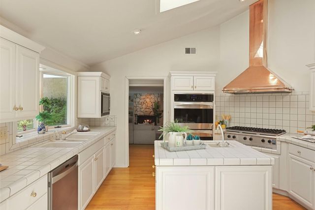 8465 Meath Dr, Stockton, CA 95212