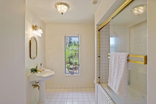 8465 Meath Dr, Stockton, CA 95212