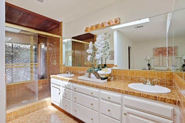 8465 Meath Dr, Stockton, CA 95212