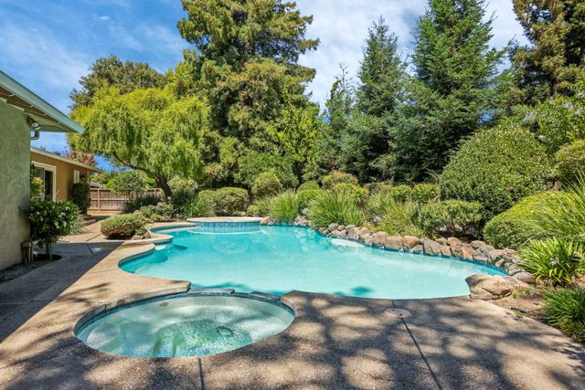 8465 Meath Dr, Stockton, CA 95212