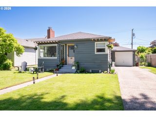 1022 22ND Ave, Longview, WA 98632