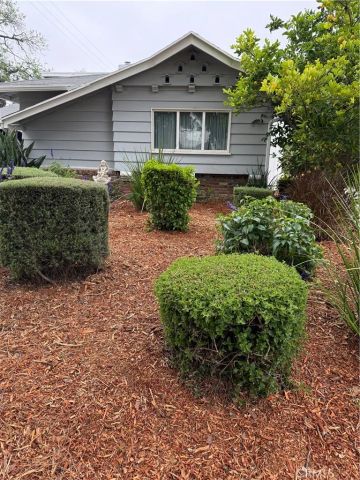 22814 Collins, Woodland Hills, CA 91367