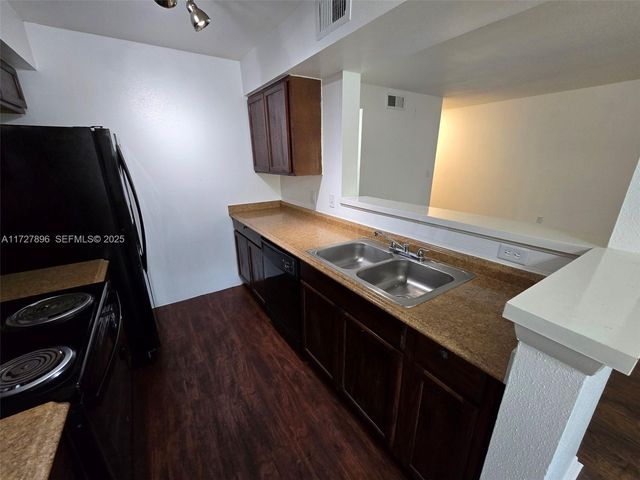 2622 NW 33rd Street 2011, Oakland Park, FL 33309