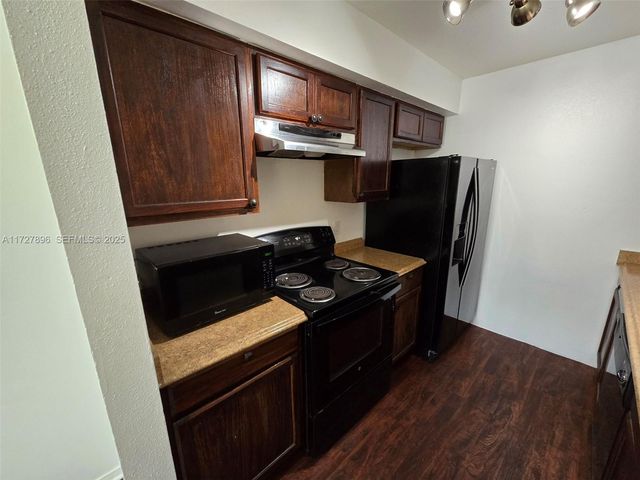 2622 NW 33rd Street 2011, Oakland Park, FL 33309
