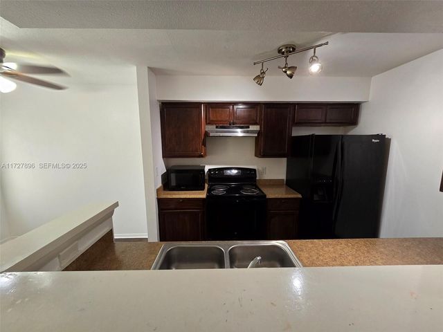2622 NW 33rd Street 2011, Oakland Park, FL 33309
