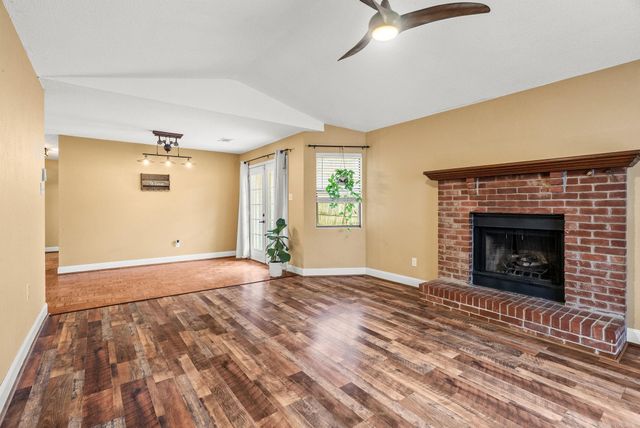 51 Pin Oak Loop, Maumelle, AR 72113