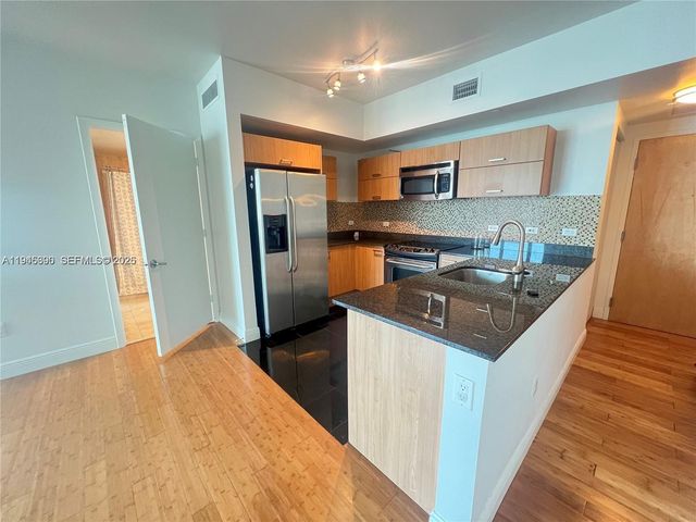 350 S Miami Ave 1905, Miami, FL 33130