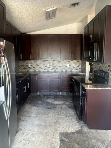 21479 SW 87th Ct, Cutler Bay, FL 33189