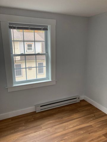 37 Dover Street, Keene, NH 03431
