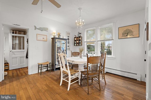 210 N BEACH AVE, Beach Haven, NJ 08008