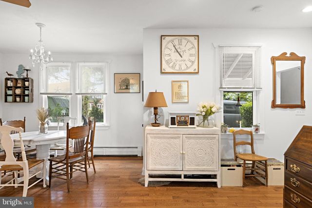 210 N BEACH AVE, Beach Haven, NJ 08008