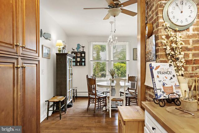 210 N BEACH AVE, Beach Haven, NJ 08008