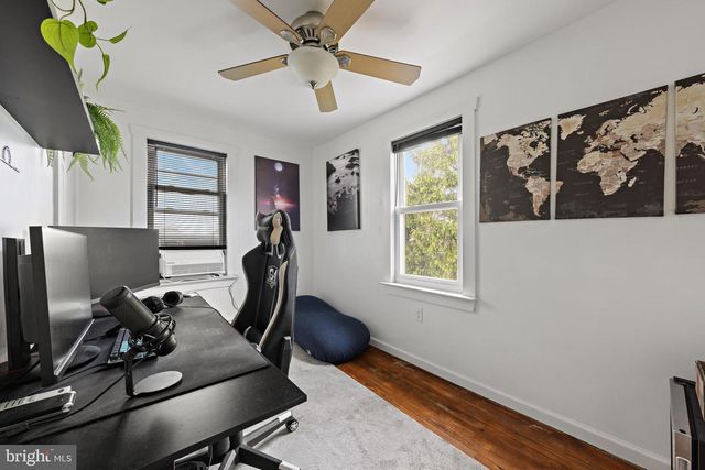 210 N BEACH AVE, Beach Haven, NJ 08008