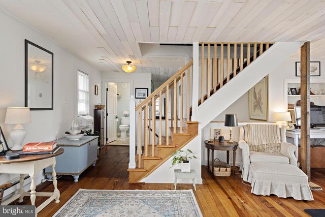 210 N BEACH AVE, Beach Haven, NJ 08008