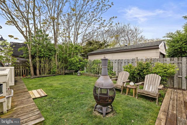 210 N BEACH AVE, Beach Haven, NJ 08008