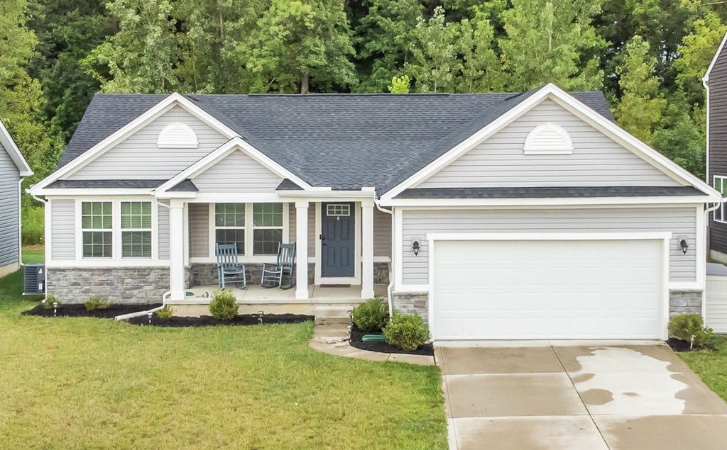 9247 Lakeside Street, Tipp City, OH 45371