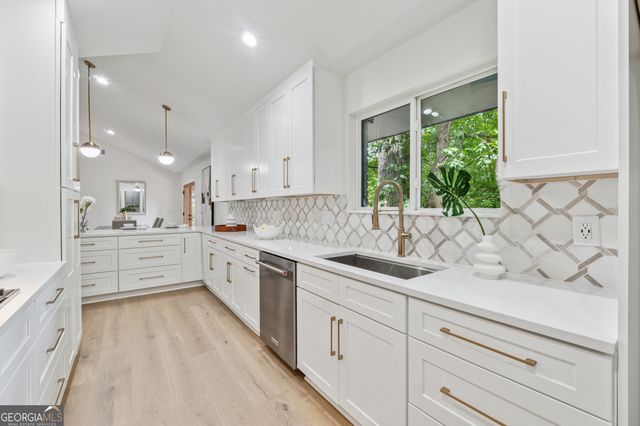 1542 Lavista Road, Atlanta, GA 30329