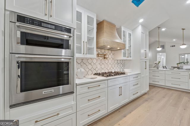 1542 Lavista Road, Atlanta, GA 30329