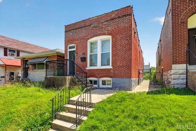 4534 Minnesota Avenue, St Louis, MO 63111