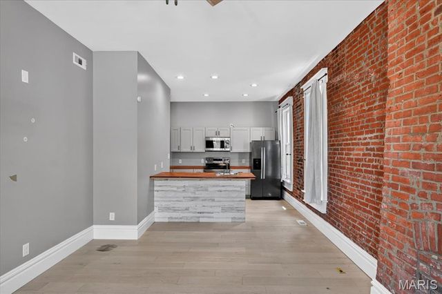 4534 Minnesota Avenue, St Louis, MO 63111
