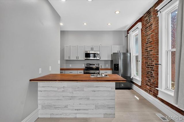 4534 Minnesota Avenue, St Louis, MO 63111