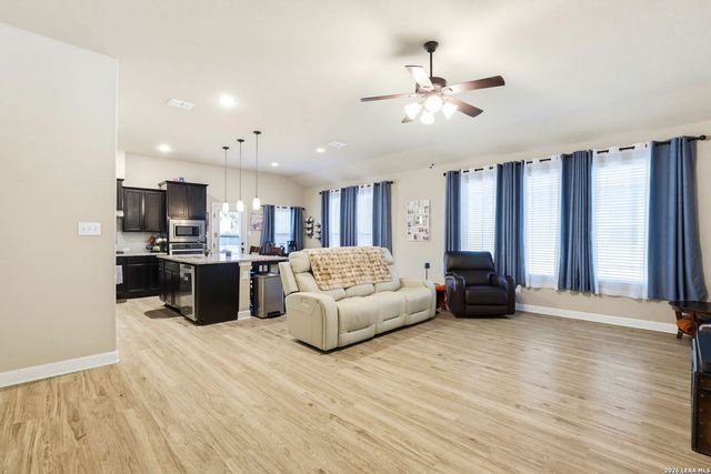 911 Highland Vista, New Braunfels, TX 78130