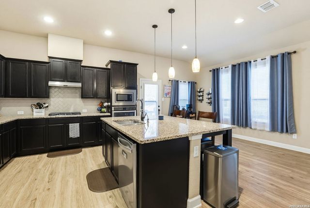 911 Highland Vista, New Braunfels, TX 78130