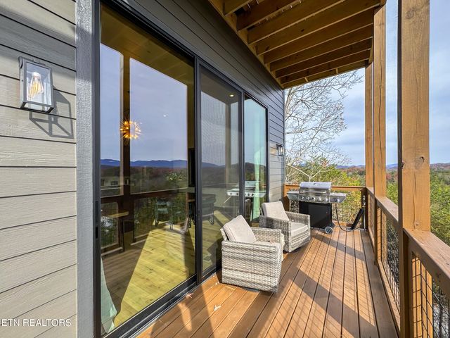 1843 Wild Briar Tr, Sevierville, TN 37876