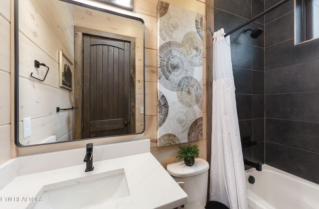 1843 Wild Briar Tr, Sevierville, TN 37876