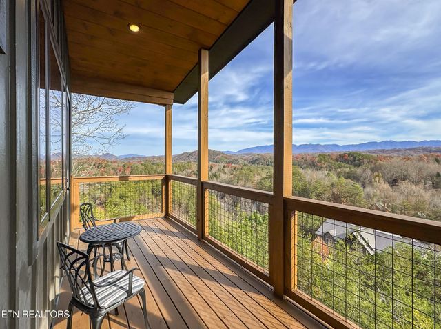 1843 Wild Briar Tr, Sevierville, TN 37876