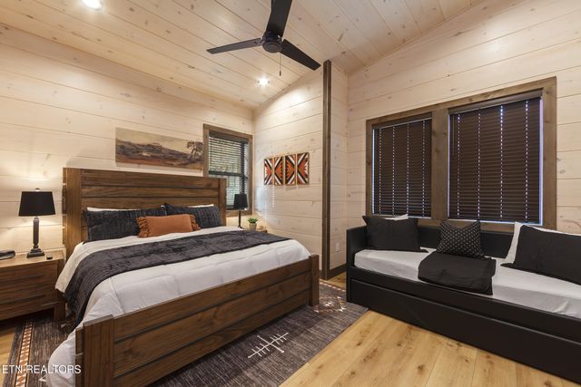 1843 Wild Briar Tr, Sevierville, TN 37876