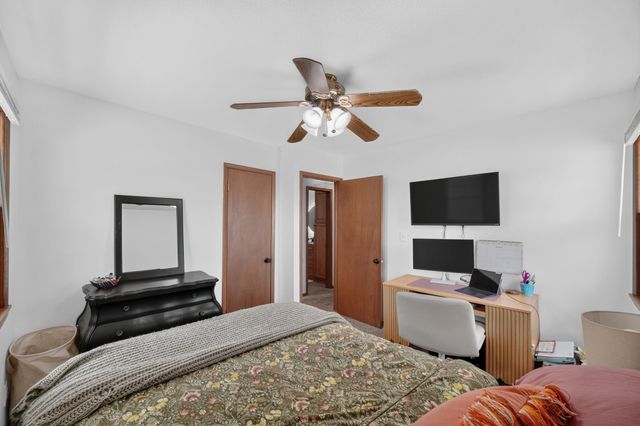 285 Gray Avenue, Waukee, IA 50263