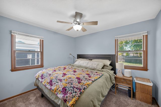 285 Gray Avenue, Waukee, IA 50263
