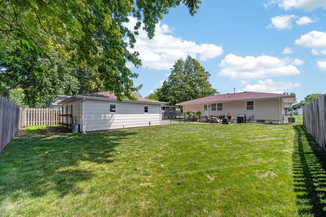 285 Gray Avenue, Waukee, IA 50263
