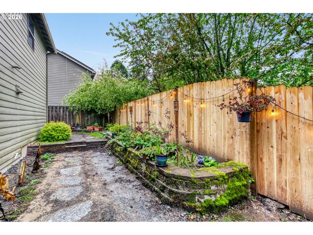 179 CRESTWOOD St, Fairview, OR 97024