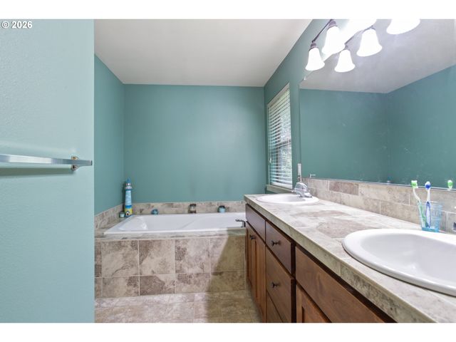 179 CRESTWOOD St, Fairview, OR 97024