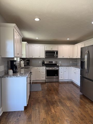 204 Rose Ln, Shelbyville, TN 37160