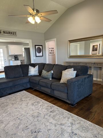 204 Rose Ln, Shelbyville, TN 37160