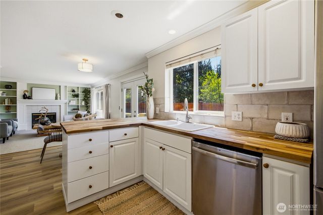 22807 SE 266th Street, Maple Valley, WA 98038