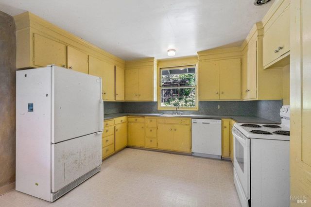 15 La Cuesta Dr, Greenbrae, CA 94904